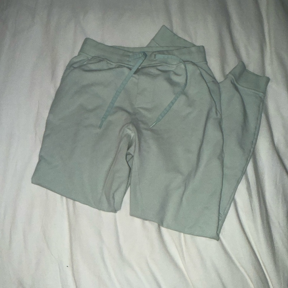 Men’s lululemon pants